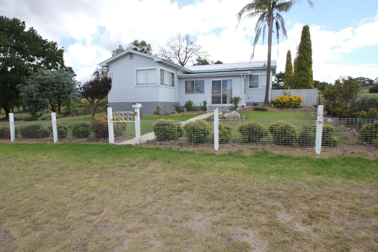 Main view of Homely house listing, 4 Erindee Avenue, Tenterfield NSW 2372