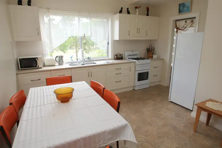 Fifth view of Homely house listing, 4 Erindee Avenue, Tenterfield NSW 2372