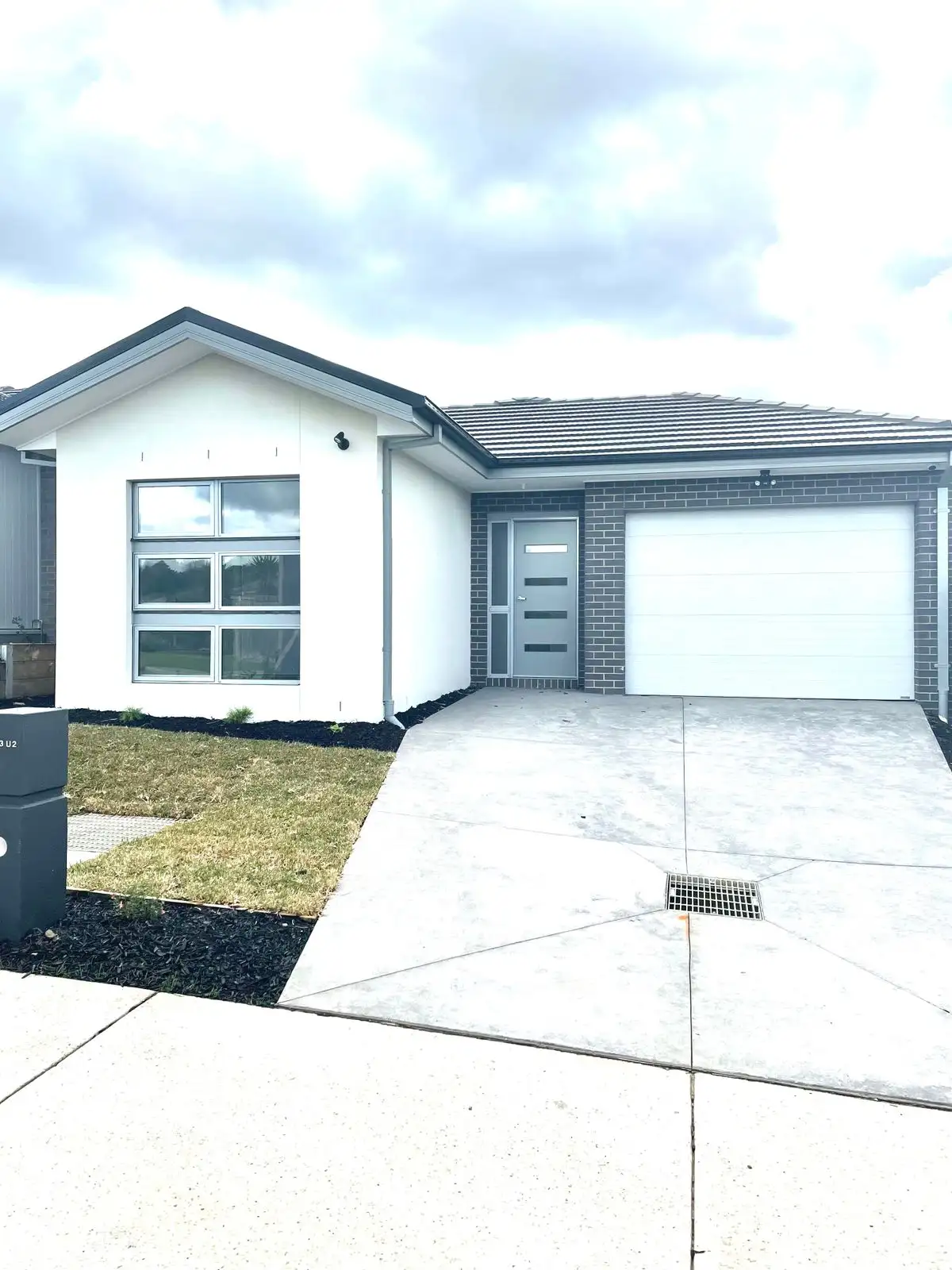 Main view of Homely house listing, 2/63 Thwaites Road, Pakenham VIC 3810