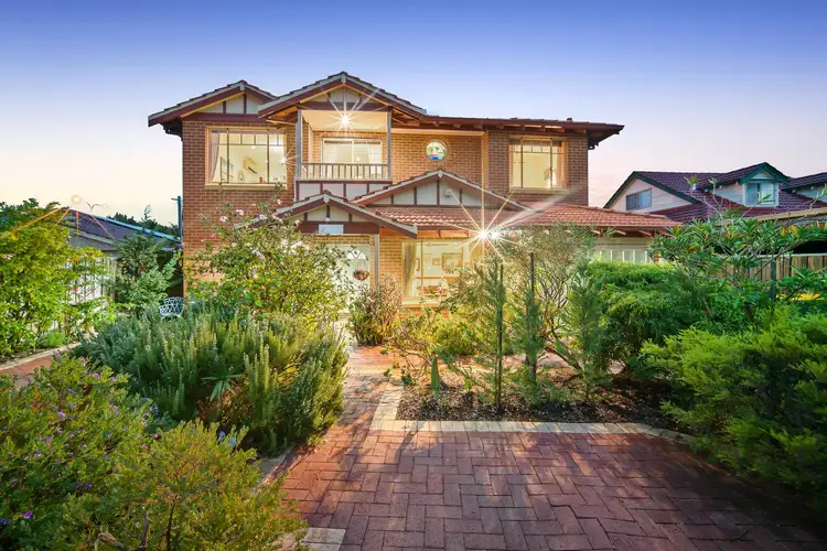 16 Crossland Place, Hillarys WA 6025