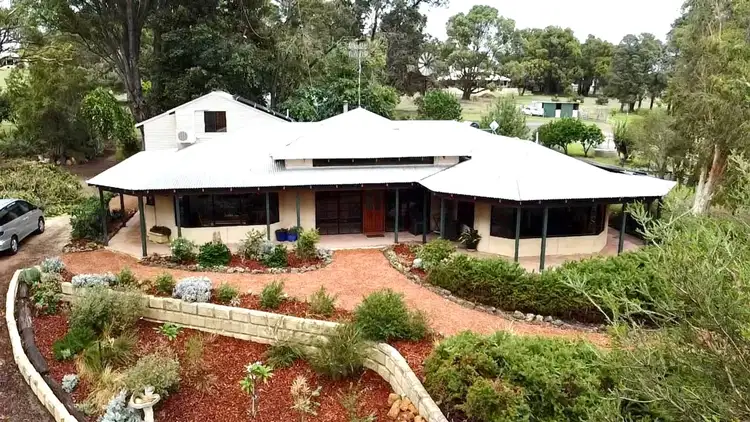 92 Paterson Road, Waroona WA 6215