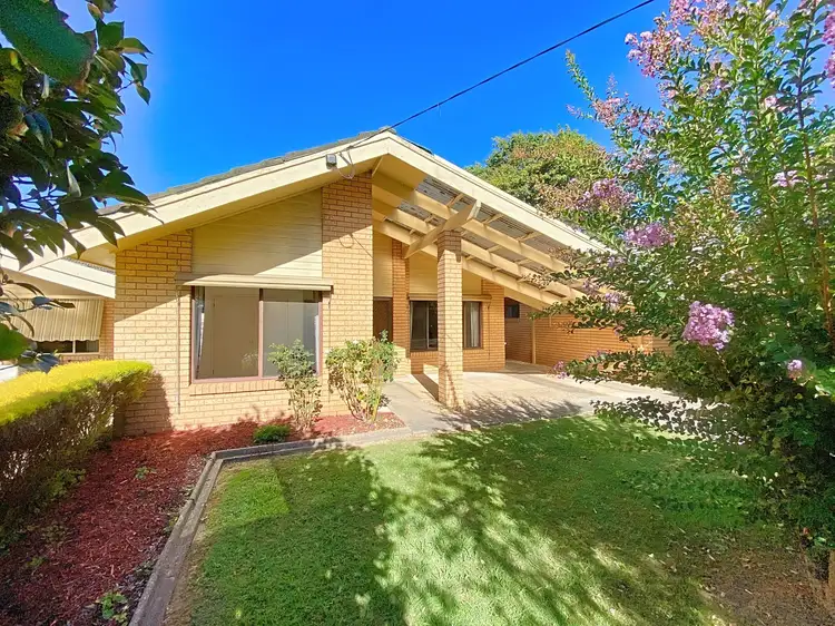 Main view of Homely unit listing, 3/2 Station Street, Bright VIC 3741