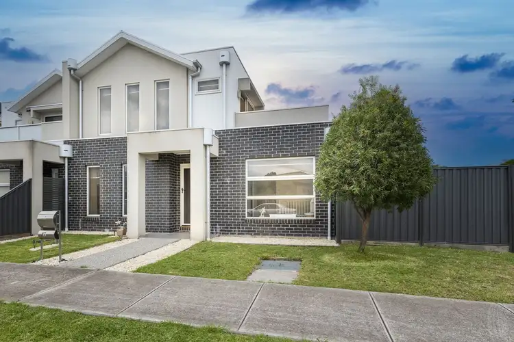 2 Hayley Avenue, Sunshine West VIC 3020