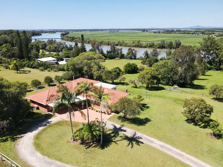 25 Ibis Close, Woombah NSW 2469