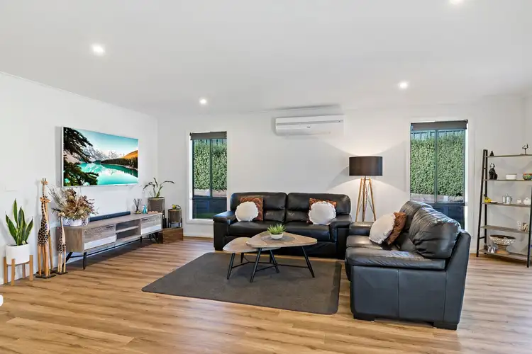 Second view of Homely house listing, 2A Jasmine Rise, Kangaroo Flat VIC 3555