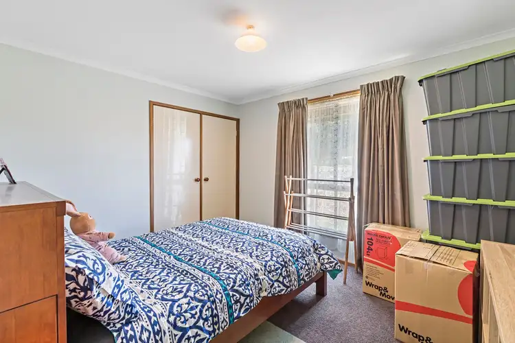 Fifth view of Homely house listing, 319 Mackenzie Street West, Kangaroo Flat VIC 3555