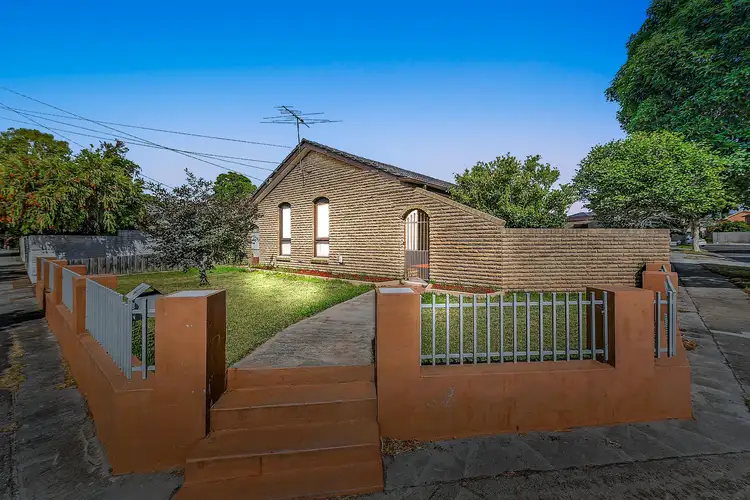 4 Coniston Court, Springvale South VIC 3172