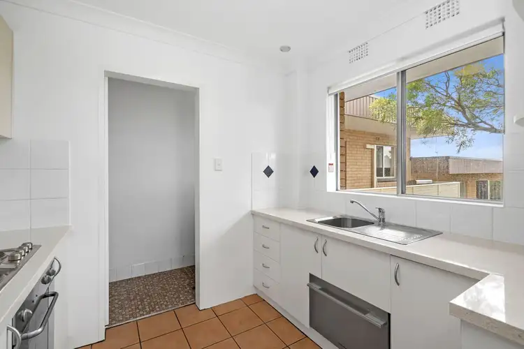 Second view of Homely unit listing, 6/40 The Crescent, Dee Why NSW 2099