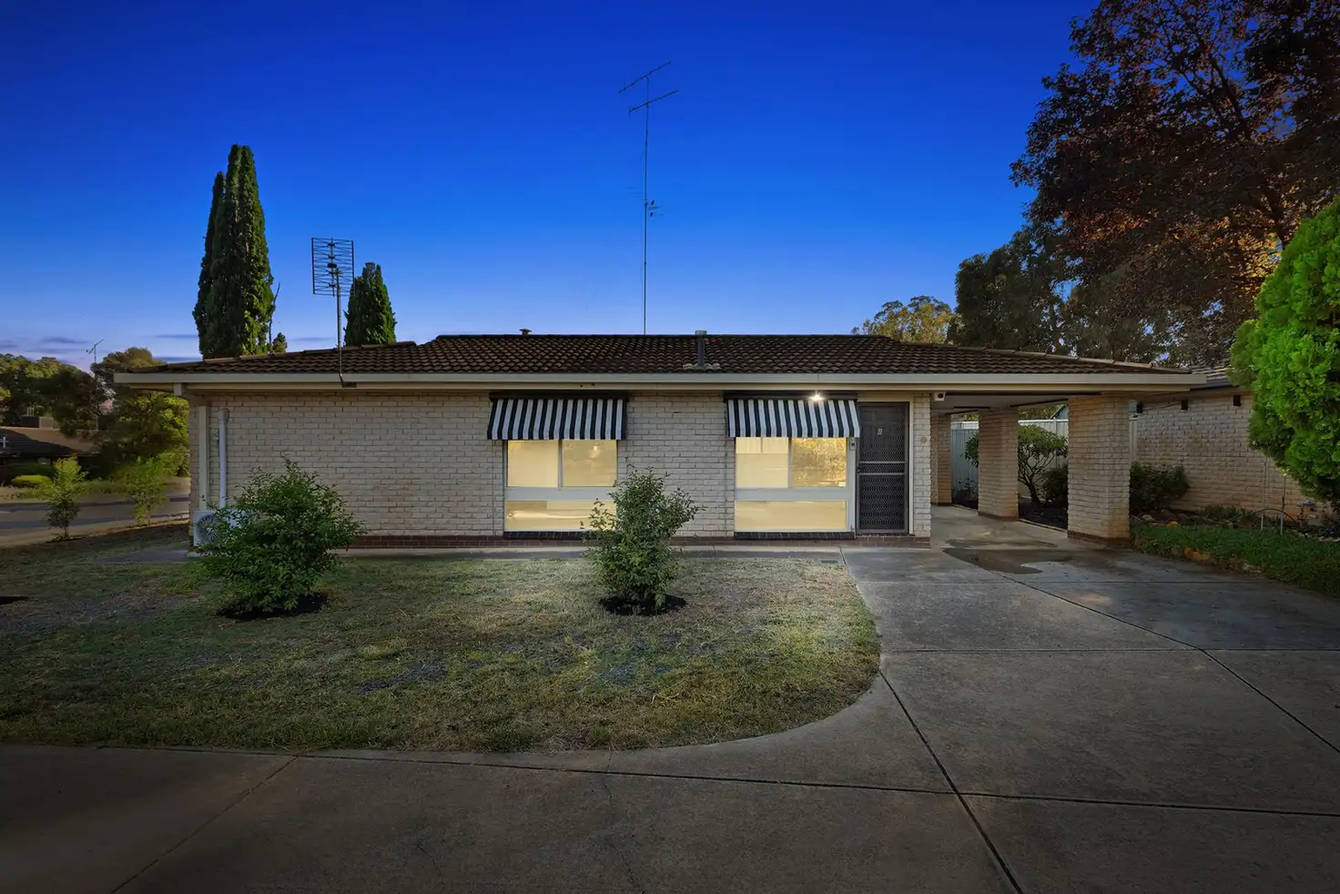 Main view of Homely house listing, 1/29 Amaroo Crescent, Strathdale VIC 3550