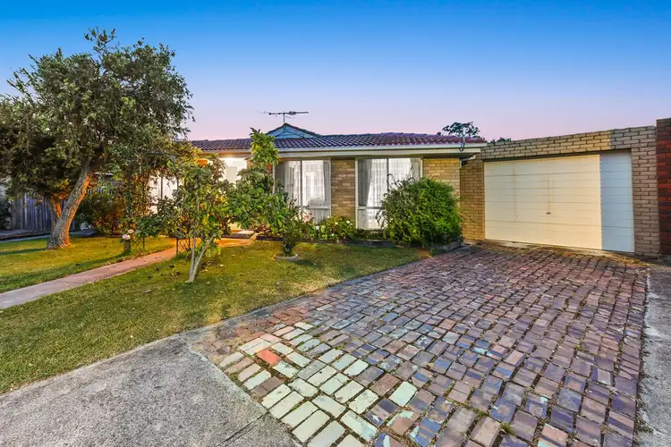 6 Baroda Court, Keysborough VIC 3173