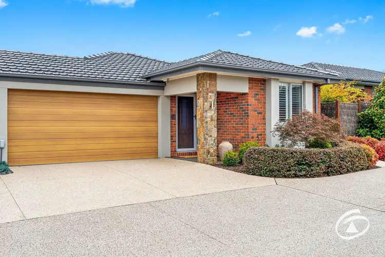 7/2 Avard Court, Berwick VIC 3806