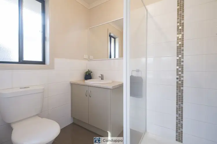 Sixth view of Homely house listing, 7 Folkstone Court, Drouin VIC 3818