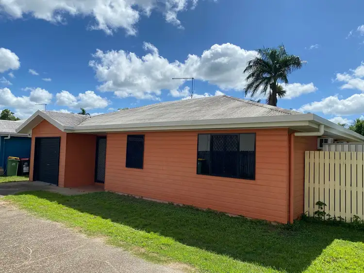 4/5 East Street, Sarina QLD 4737