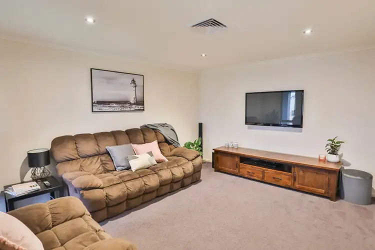 Sixth view of Homely house listing, 2 Stanford Rise, Mildura VIC 3500