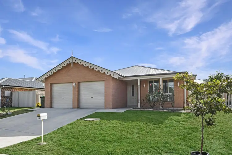 15 Maxwell Drive, Eglinton NSW 2795