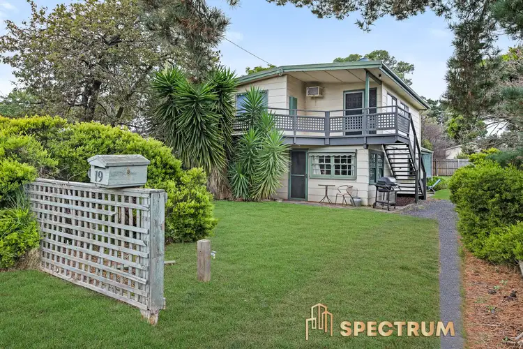 19 Outlook Drive, Cowes VIC 3922