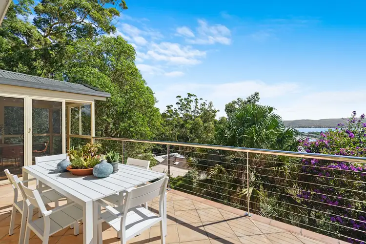 7 Daley Avenue, Daleys Point NSW 2257