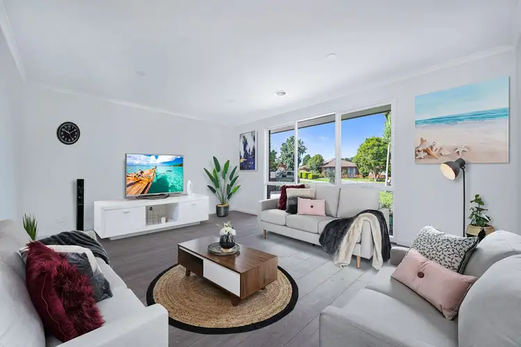 Second view of Homely house listing, 4 Bonar Court, Endeavour Hills VIC 3802