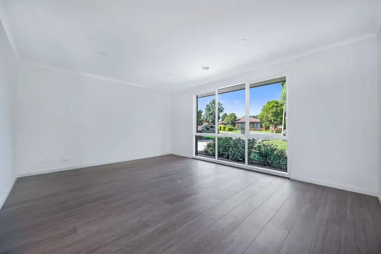 Sixth view of Homely house listing, 4 Bonar Court, Endeavour Hills VIC 3802