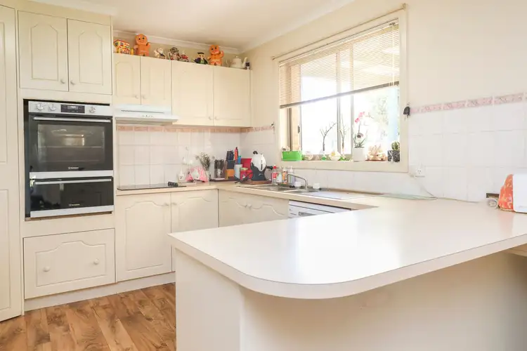 Fifth view of Homely house listing, 21 Curran Close, Mildura VIC 3500