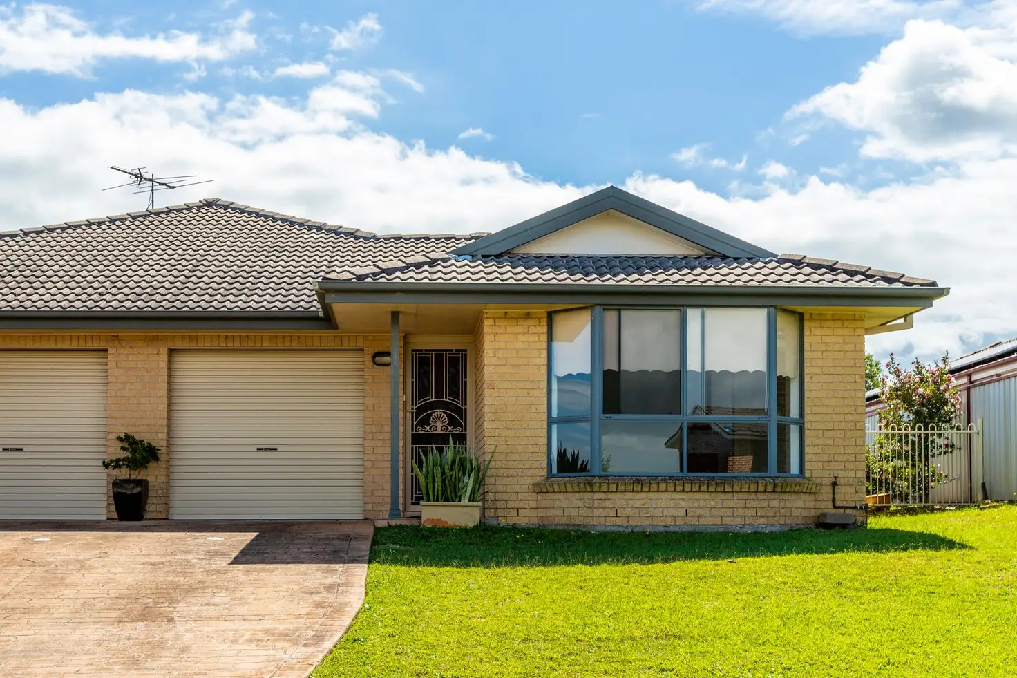 Main view of Homely villa listing, 2/1 Alyce Close, Bolwarra Heights NSW 2320
