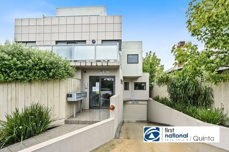 6/16 Shepparson Avenue, Carnegie VIC 3163