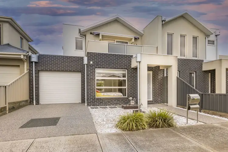 2a Hayley Avenue, Sunshine West VIC 3020