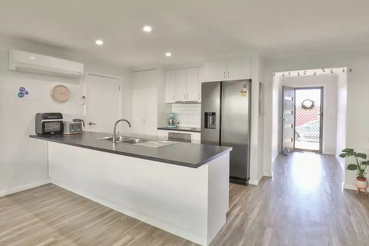 Fifth view of Homely house listing, 1 Chad Court, Red Cliffs VIC 3496