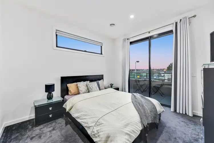 Fifth view of Homely house listing, 2 Grasslands Loop, Keysborough VIC 3173
