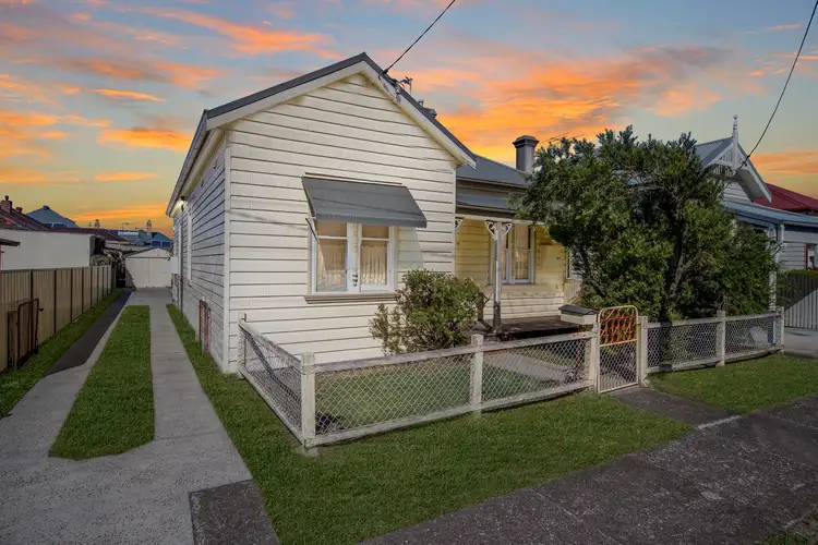 3 Veda Street, Hamilton NSW 2303