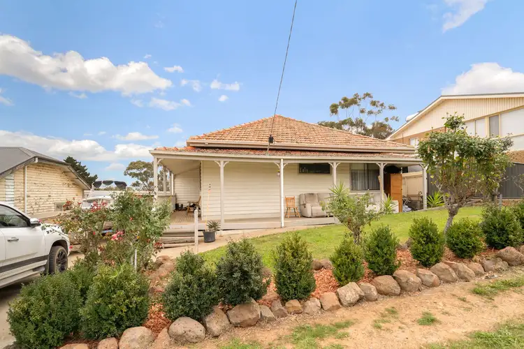 5 Wilson Street, Sailors Gully VIC 3556