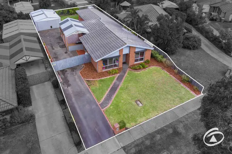 15 Harness Place, Pakenham VIC 3810