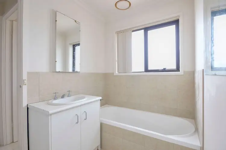 Fifth view of Homely house listing, 27 Gathercole Drive, Traralgon VIC 3844
