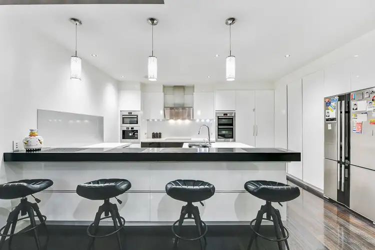 Fourth view of Homely house listing, 10 Yaralla Court, Keysborough VIC 3173