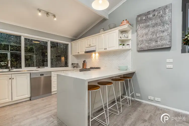 Fifth view of Homely house listing, 10 Ezard Close, Berwick VIC 3806
