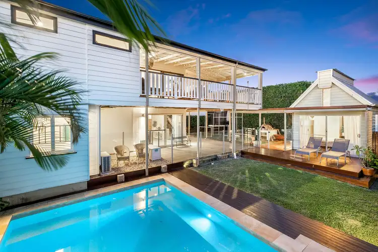 10 Loudon Street, Sandgate QLD 4017