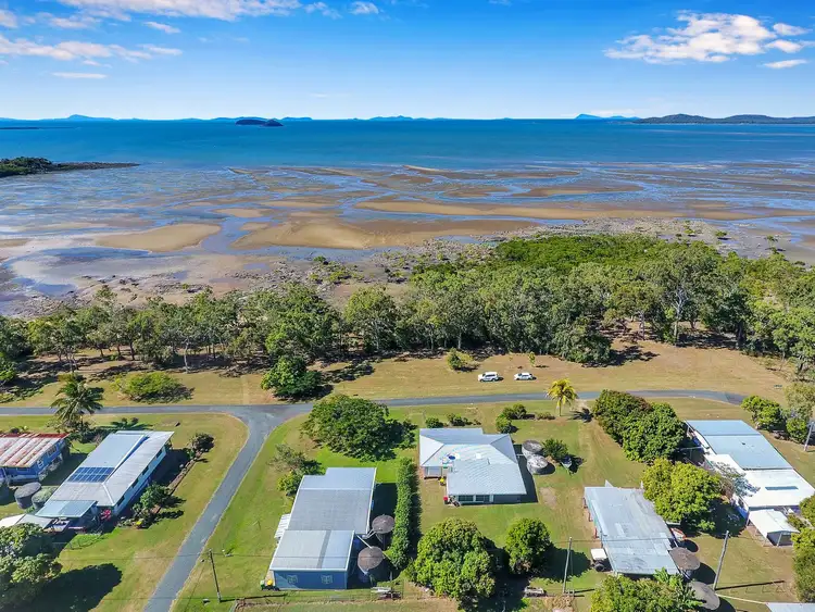 5 Repulse Esplanade, St Helens Beach QLD 4798