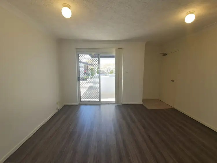 5/25 Darrambal Street, Chevron Island QLD 4217