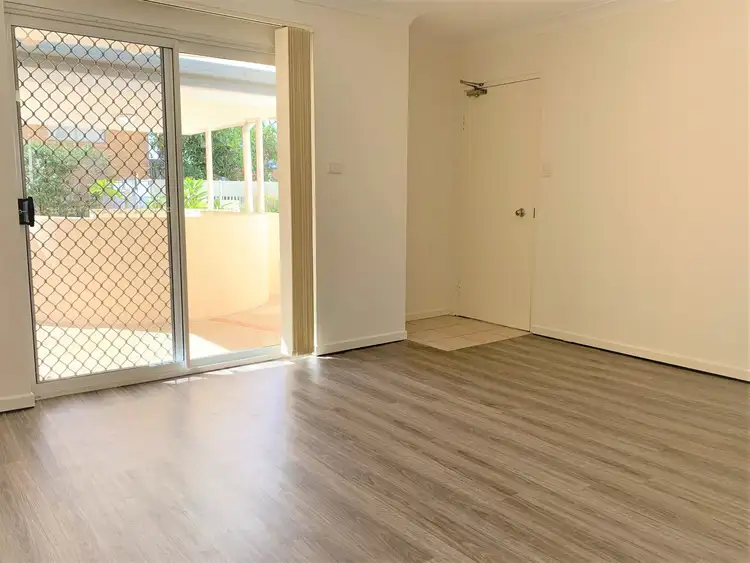 Second view of Homely apartment listing, 5/25 Darrambal Street, Chevron Island QLD 4217