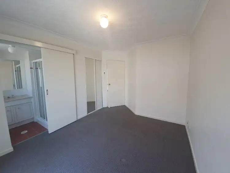 Fifth view of Homely apartment listing, 5/25 Darrambal Street, Chevron Island QLD 4217