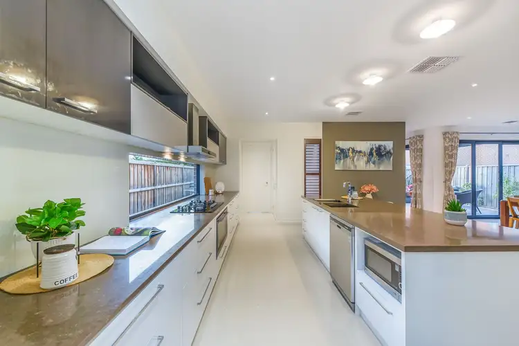 Sixth view of Homely house listing, 33 Daylily Drive, Keysborough VIC 3173