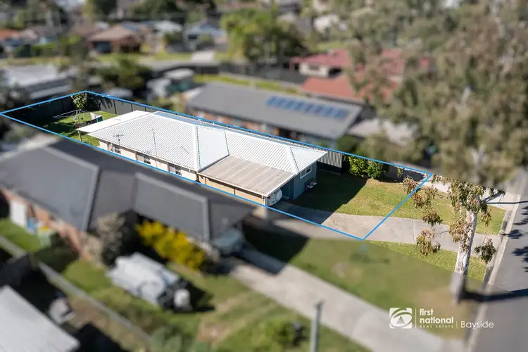 7 Michael Street, Redland Bay QLD 4165