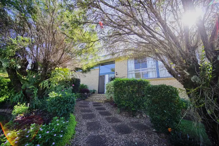 2 Bambaroo Close, Nambour QLD 4560