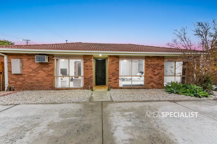 Main view of Homely unit listing, 1/7 Rosalie Avenue, Cranbourne VIC 3977