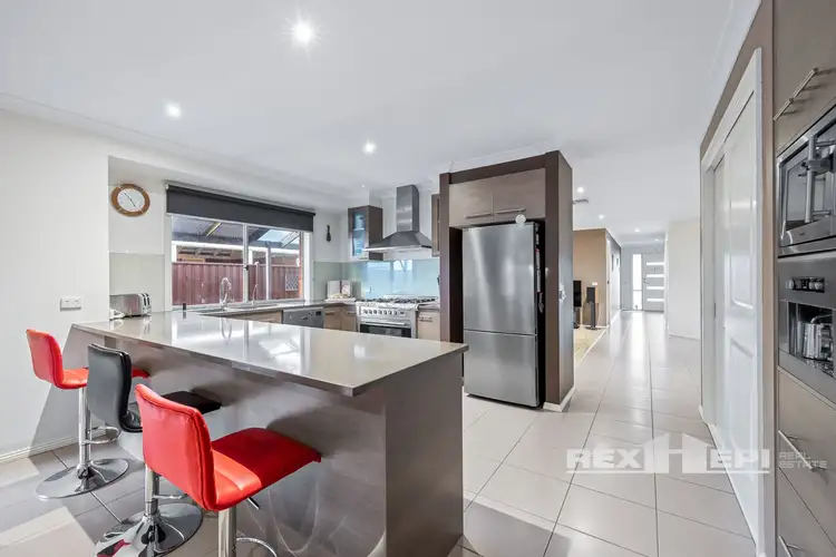 Fourth view of Homely house listing, 7 Peisley Crescent, Cranbourne East VIC 3977