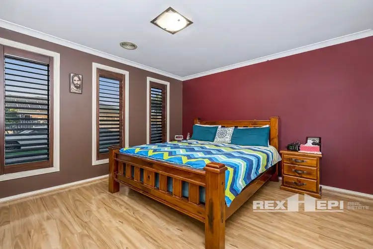 Sixth view of Homely house listing, 7 Peisley Crescent, Cranbourne East VIC 3977
