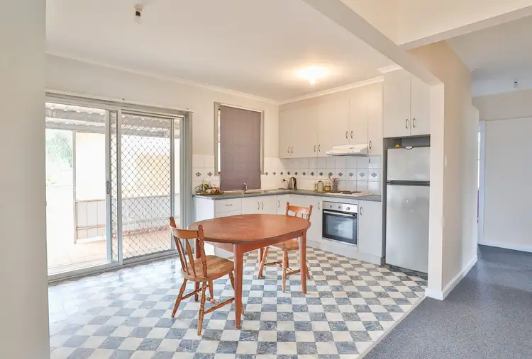 Fourth view of Homely house listing, 6 Westcliffs Avenue, Red Cliffs VIC 3496