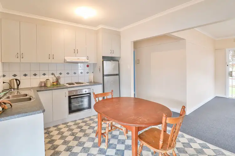 Fifth view of Homely house listing, 6 Westcliffs Avenue, Red Cliffs VIC 3496