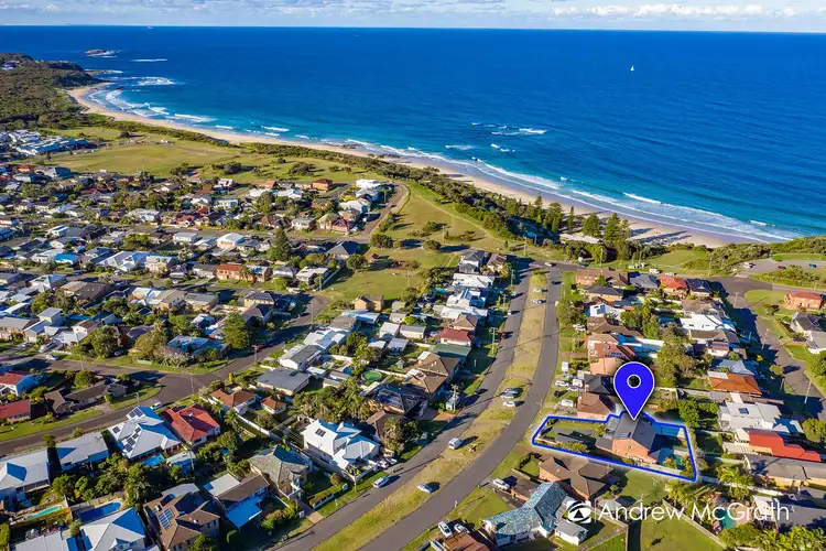 22 Park Avenue, Caves Beach NSW 2281