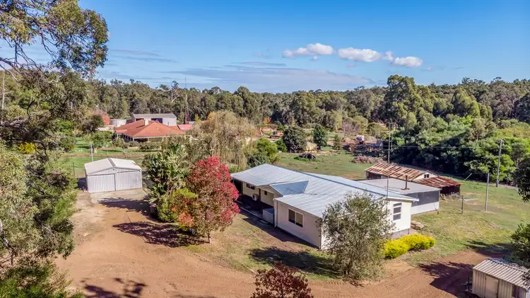 10 Warren Road, Dwellingup WA 6213